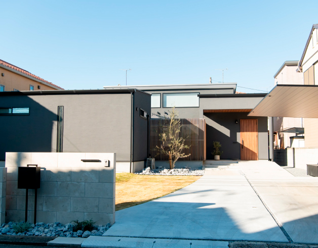 施工例 |夫婦2人で暮らす中庭が２つある平屋